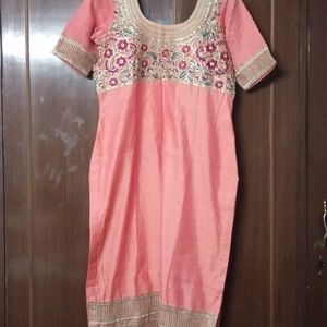 Ladies kurta, ladies suit